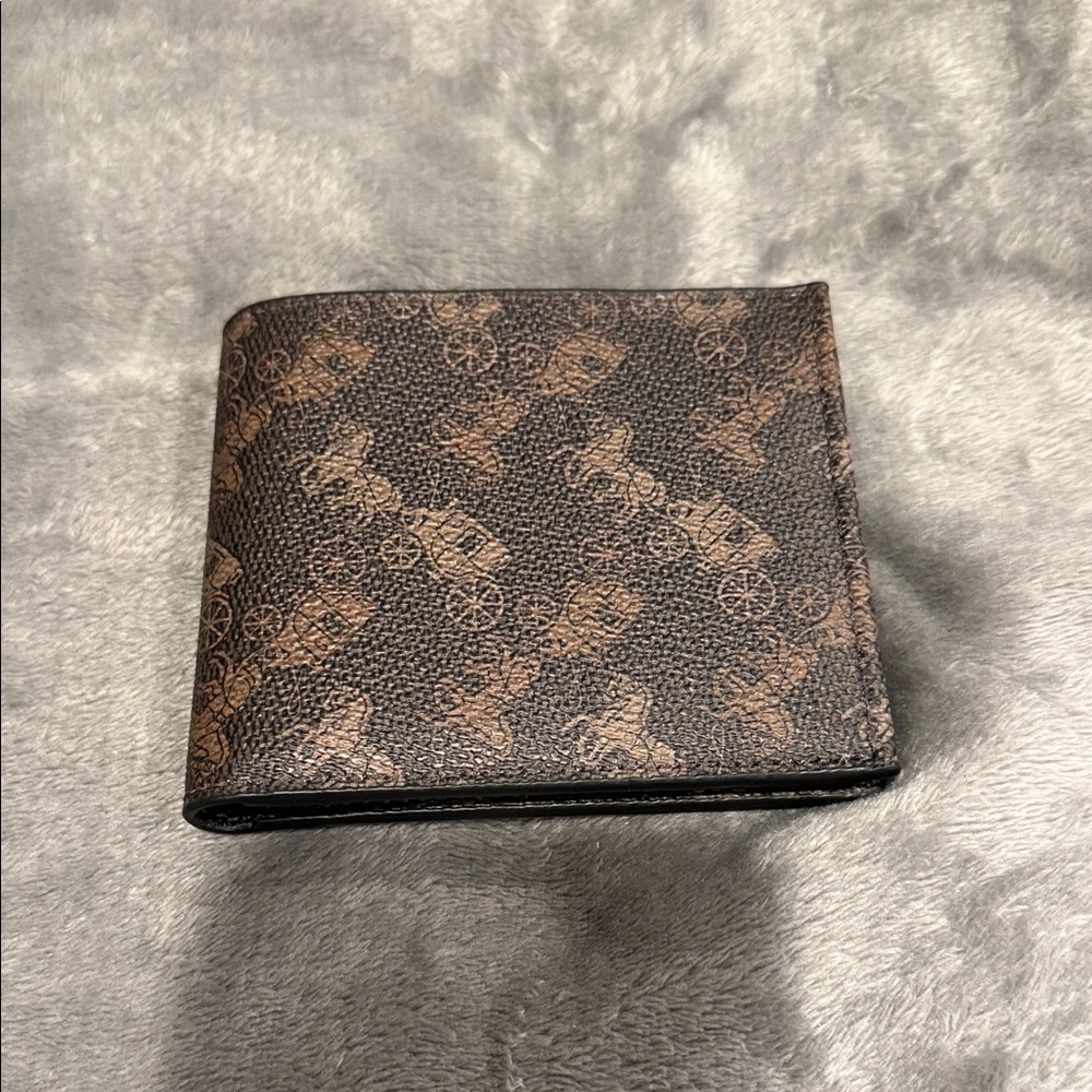 Coach Horse and Carriage Men’s Brown Wallet 8 credit card holder